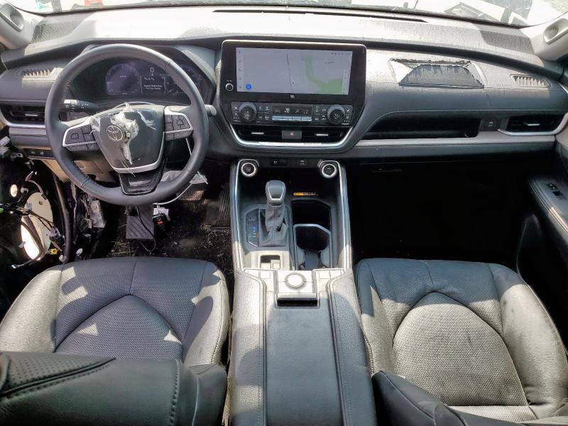 Photo 8 from auction – 2024 TOYOTA GRAND HIGH with VIN 5TDAAAA51RS015859