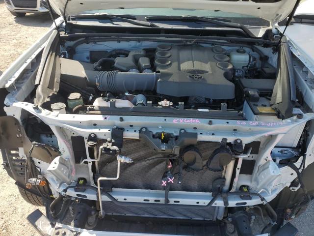 Photo 12 from auction – 2022 TOYOTA 4RUNNER SR with VIN JTEMU5JR8N6069177