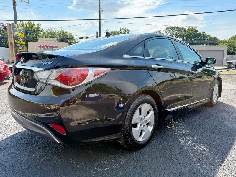 Photo 4 from auction – 2012 HYUNDAI SONATA HYB with VIN KMHEC4A48CA039340