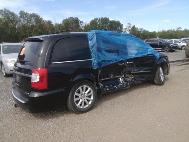 Photo 3 from auction – 2015 CHRYSLER TOWN & COU with VIN 2C4RC1JG7FR741289