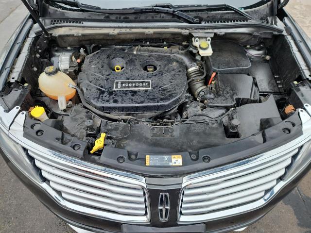 Photo 12 from auction – 2017 LINCOLN MKC RESERV with VIN 5LMCJ3D98HUL14321