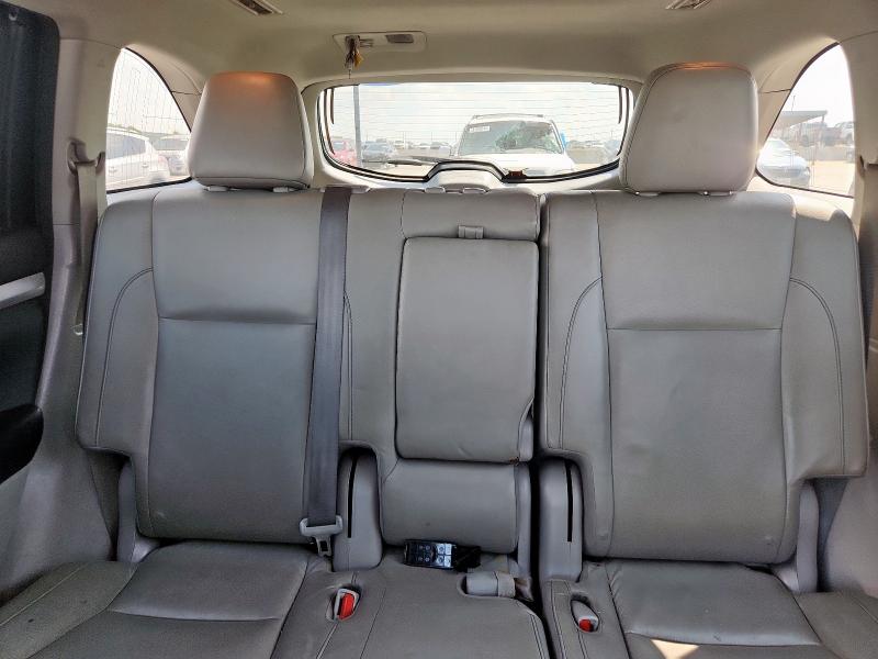 Photo 10 from auction – 2016 TOYOTA HIGHLANDER with VIN 5TDKKRFH7GS177561