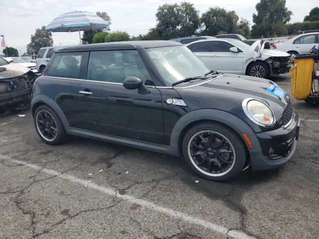Photo 4 from auction – 2011 MINI COOPER S with VIN WMWSV3C58BTY13328
