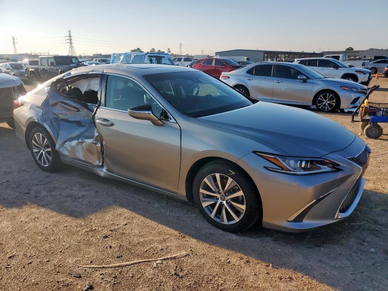 Photo 4 from auction – 2021 LEXUS ES 250 BAS with VIN 58AD11D10MU001580