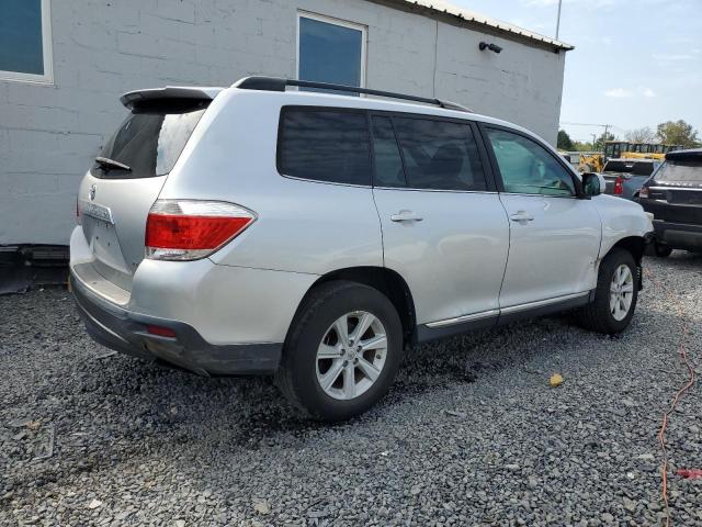 Photo 3 from auction – 2013 TOYOTA HIGHLANDER with VIN 5TDBK3EH9DS255526