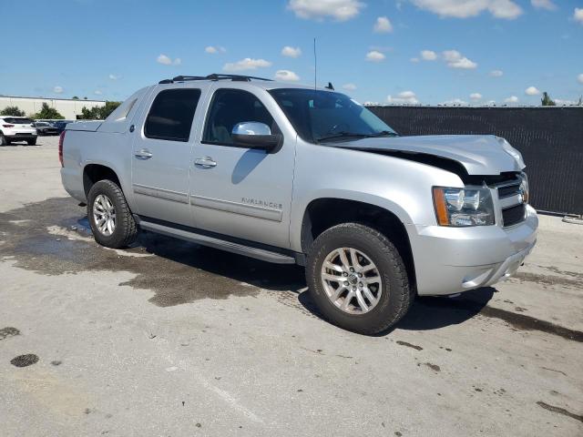 صورة رقم 4 من المزاد - 2013 CHEVROLET AVALANCHE مع VIN 3GNTKEE71DG133403