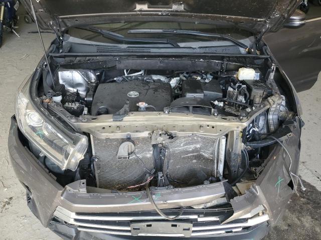 Photo 12 from auction – 2018 TOYOTA HIGHLANDER with VIN 5TDDZRFH6JS822146