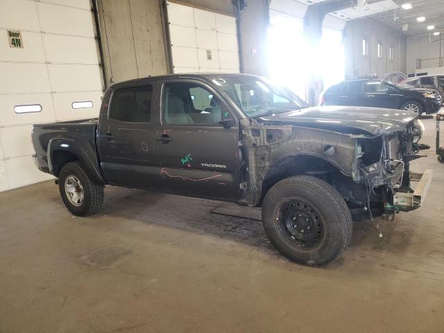 Photo 4 from auction – 2015 TOYOTA TACOMA DOU with VIN 3TMLU4EN1FM164909