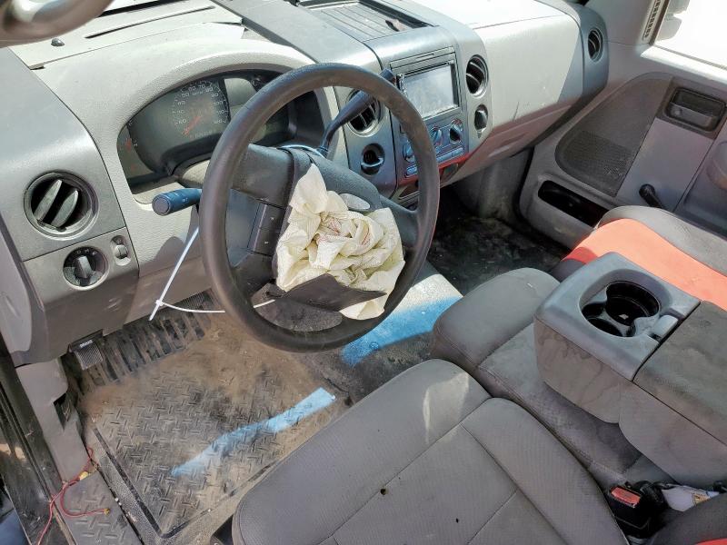 Photo 8 from auction – 2005 FORD F150 with VIN 1FTRF02W35KE99217