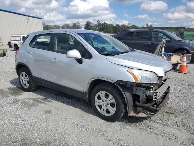 Photo 4 from auction – 2015 CHEVROLET TRAX LS with VIN 3GNCJKSB6FL203689