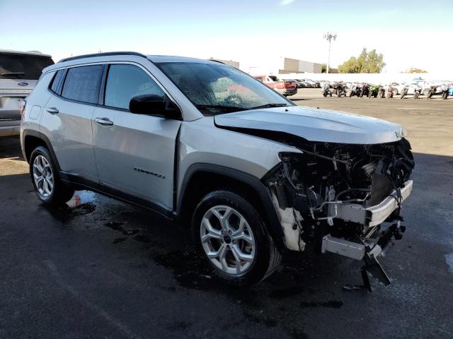 Foto 4 de la subasta – 2025 JEEP COMPASS LA con VIN 3C4NJDBN0ST547486