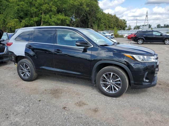 Photo 4 from auction – 2018 TOYOTA HIGHLANDER with VIN 5TDJZRFH2JS553081
