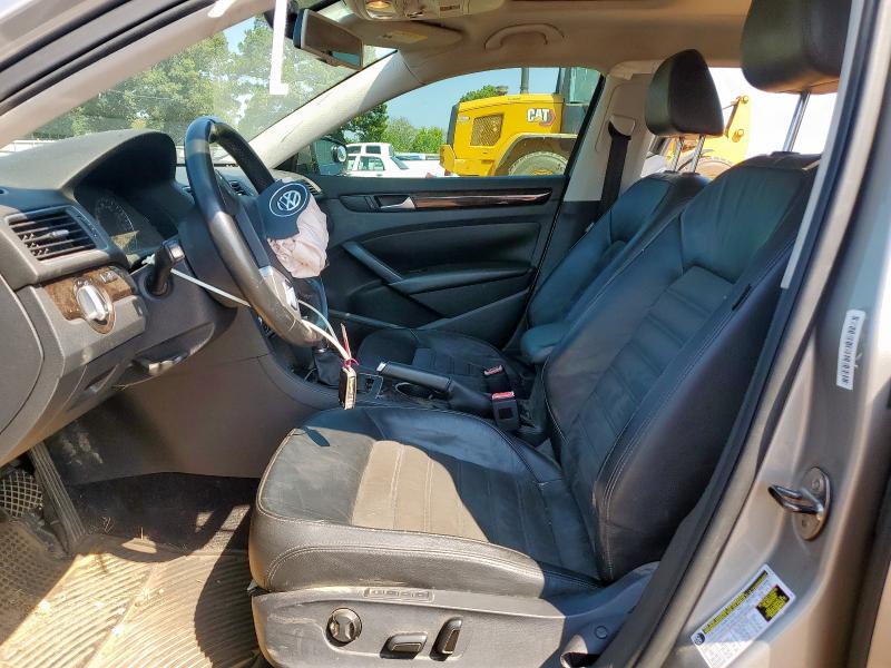 Photo 7 from auction – 2014 VOLKSWAGEN PASSAT SEL with VIN 1VWCN7A36EC038979