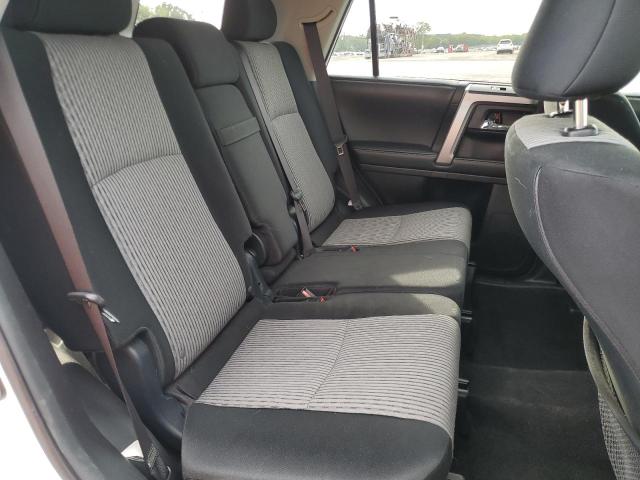 Photo 11 from auction – 2014 TOYOTA 4RUNNER SR5 with VIN JTEZU5JR4E5079765
