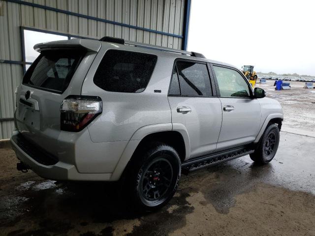 Photo 3 from auction – 2020 TOYOTA 4RUNNER SR with VIN JTEBU5JR0L5741419