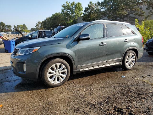 KIA SORENTO EX 2015 with VIN 5XYKU4A75FG574628 - Photo from auction