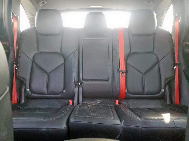 Photo 10 from auction – 2011 PORSCHE CAYENNE S with VIN WP1AE2A20BLA93457