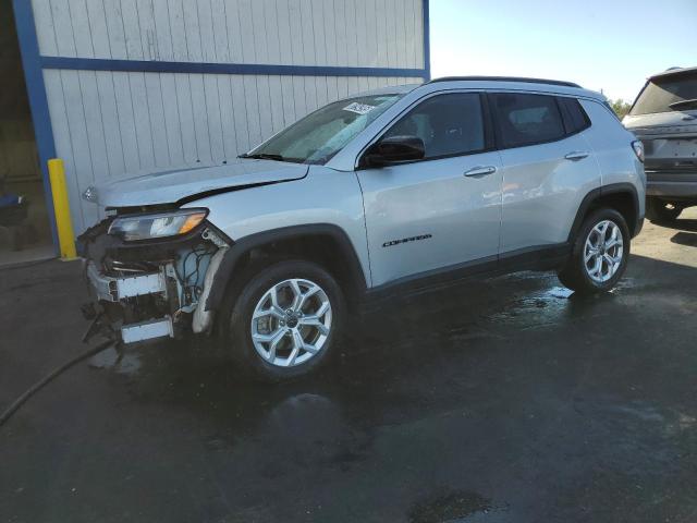 Foto 1 de la subasta – 2025 JEEP COMPASS LA con VIN 3C4NJDBN0ST547486
