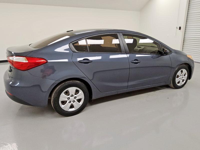 Photo 3 from auction – 2016 KIA FORTE LX with VIN KNAFK4A64G5565831