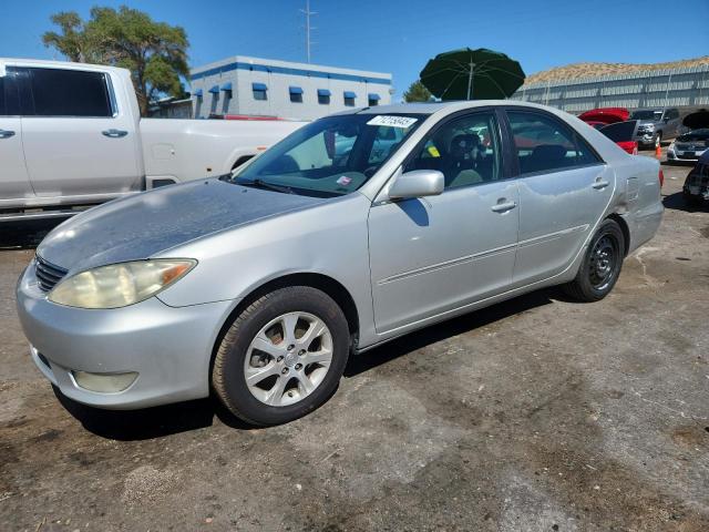 TOYOTA CAMRY LE 2005 with VIN 4T1BF30K45U599264 - Photo from auction