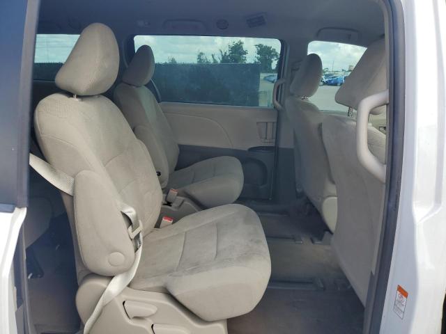 Photo 11 from auction – 2016 TOYOTA SIENNA with VIN 5TDZK3DC3GS764259