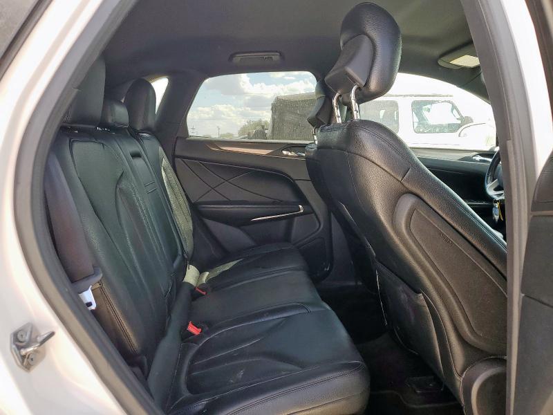 Photo 11 from auction – 2015 LINCOLN MKC with VIN 5LMCJ2A93FUJ32201