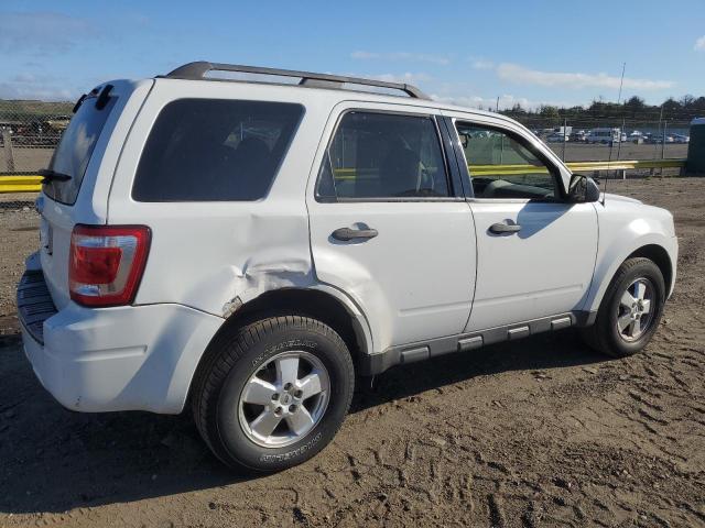 Photo 3 from auction – 2011 FORD ESCAPE XLT with VIN 1FMCU9D77BKB98981