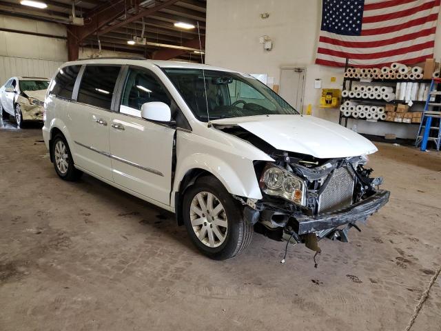 Photo 4 from auction – 2016 CHRYSLER TOWN & COU with VIN 2C4RC1BG2GR253156