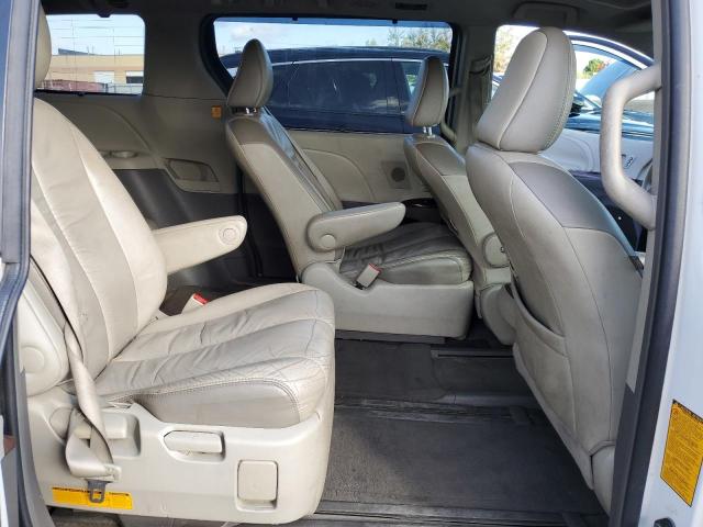 Photo 11 from auction – 2011 TOYOTA SIENNA XLE with VIN 5TDDK3DC9BS018319