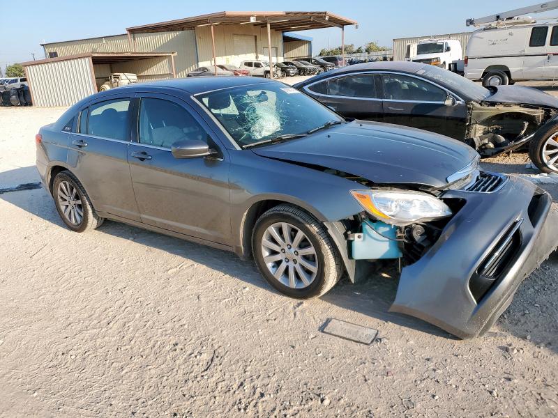 Photo 4 from auction – 2013 CHRYSLER 200 TOURIN with VIN 1C3CCBBB9DN584796
