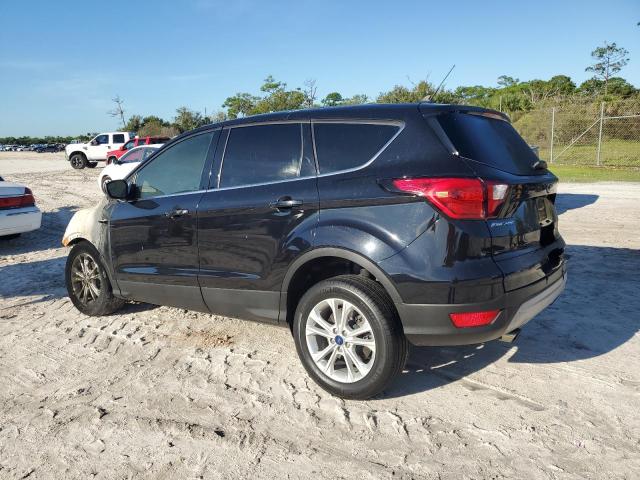 Photo 2 from auction – 2019 FORD ESCAPE SE with VIN 1FMCU0GD1KUA98618