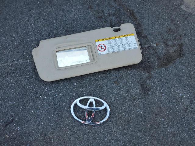 Photo 13 from auction – 2004 TOYOTA RAV4 with VIN JTEHD20V046016308
