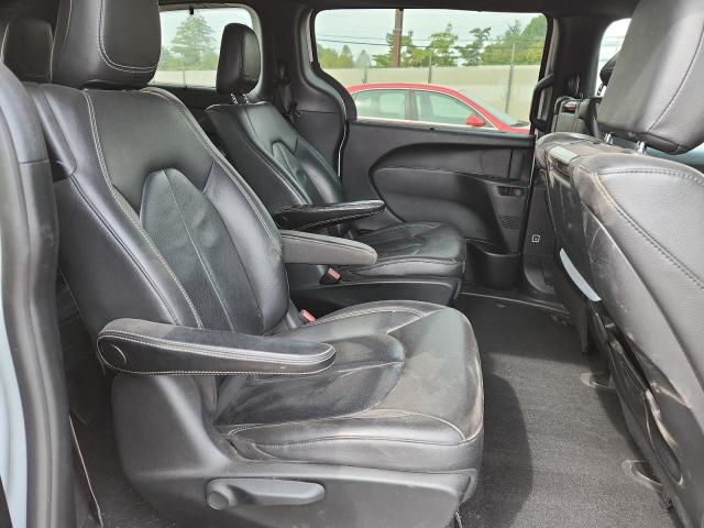 Фото 11 с аукциона – 2021 CHRYSLER PACIFICA H с VIN 2C4RC1L71MR536349