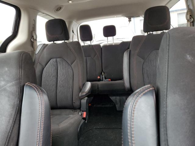 Photo 10 from auction – 2017 CHRYSLER PACIFICA T with VIN 2C4RC1DG6HR611213