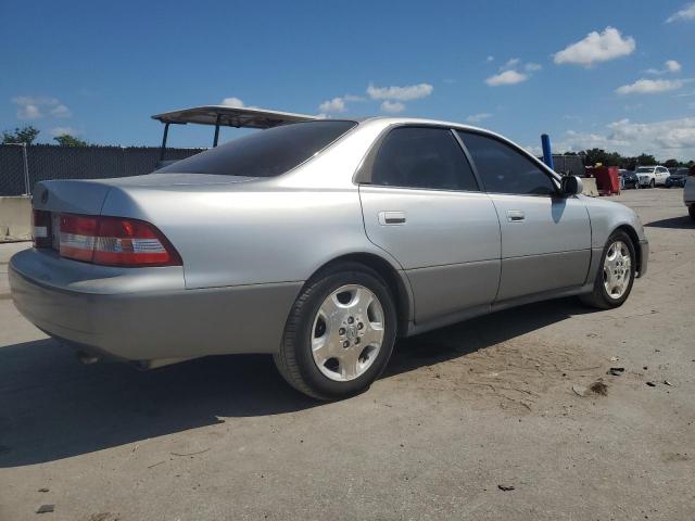 Photo 3 from auction – 2000 LEXUS ES 300 with VIN JT8BF28G5Y5100547