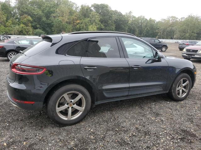 Photo 3 from auction – 2017 PORSCHE MACAN with VIN WP1AA2A58HLB06972