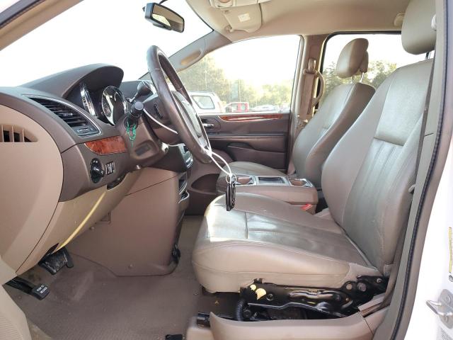 Photo 7 from auction – 2015 CHRYSLER TOWN & COU with VIN 2C4RC1BG7FR754297