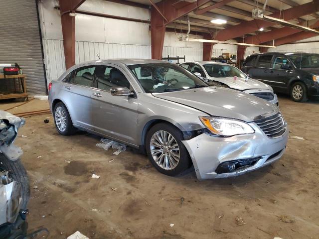 Photo 4 from auction – 2013 CHRYSLER 200 LIMITED with VIN 1C3CCBCG3DN578843