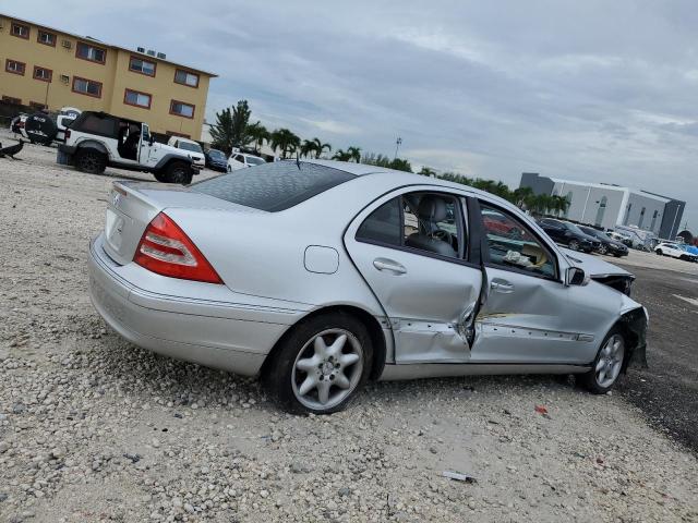 Photo 3 from auction – 2002 MERCEDES-BENZ C 320 with VIN WDBRF64JX2E005092