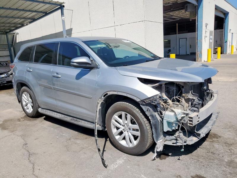 Photo 4 from auction – 2015 TOYOTA HIGHLANDER with VIN 5TDZKRFH6FS119339
