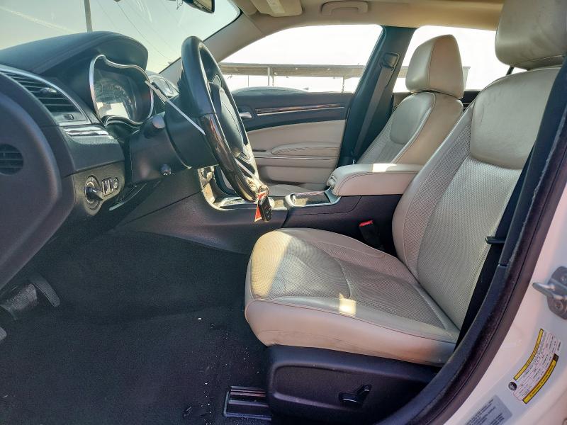 Photo 7 from auction – 2016 CHRYSLER 300C with VIN 2C3CCAEG7GH189644