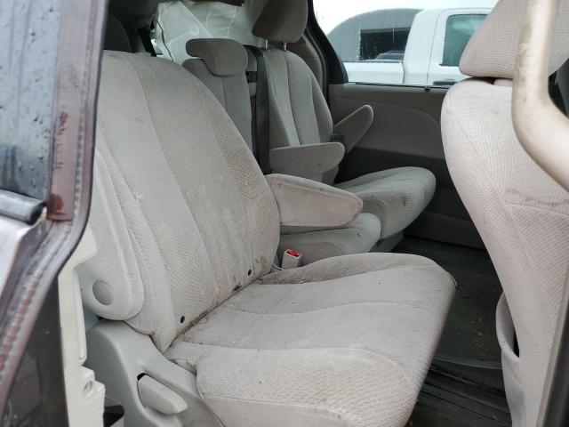 Photo 11 from auction – 2011 TOYOTA SIENNA LE with VIN 5TDKK3DC2BS155884