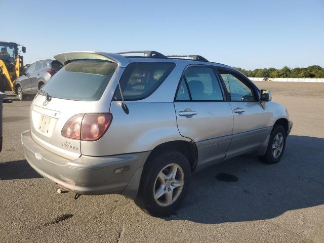 Photo 3 from auction – 2000 LEXUS RX 300 with VIN JT6HF10U6Y0115179