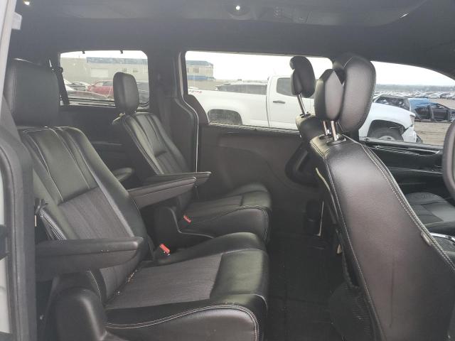 Photo 11 from auction – 2014 CHRYSLER TOWN & COU with VIN 2C4RC1HG7ER412676