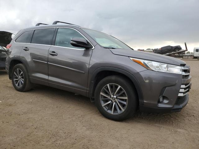 Photo 4 from auction – 2018 TOYOTA HIGHLANDER with VIN 5TDJZRFH6JS828290