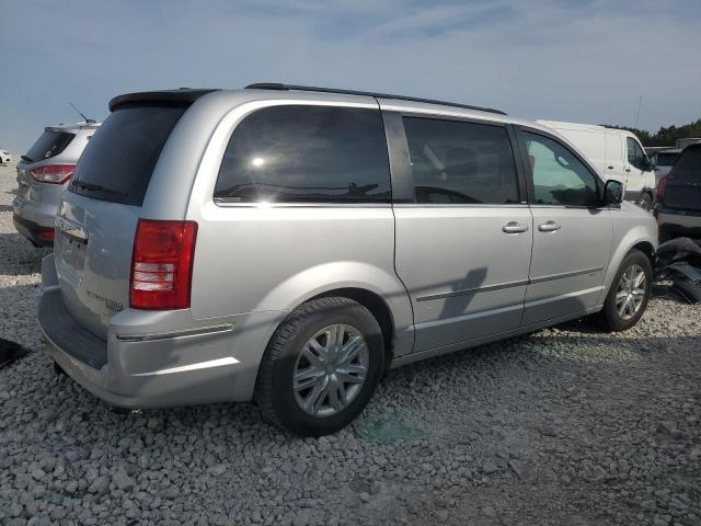 Photo 3 from auction – 2010 CHRYSLER TOWN & COU with VIN 2A4RR5D17AR298951