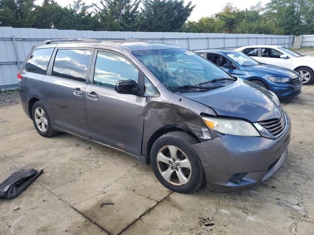 Photo 4 from auction – 2011 TOYOTA SIENNA LE with VIN 5TDKK3DC8BS169773