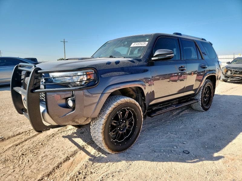 TOYOTA 4RUNNER SR 2018 with VIN JTEBU5JR4J5533556 - Photo from auction