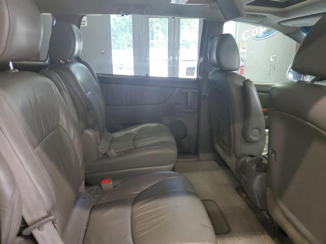 Photo 11 from auction – 2010 TOYT SIENNA XLE with VIN 5TDDK4CC7AS029499