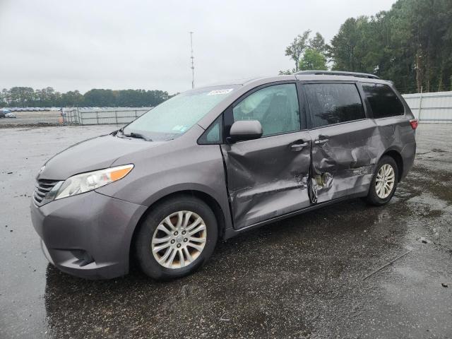 TOYOTA SIENNA XLE 2015 with VIN 5TDYK3DC0FS668339 - Photo from auction
